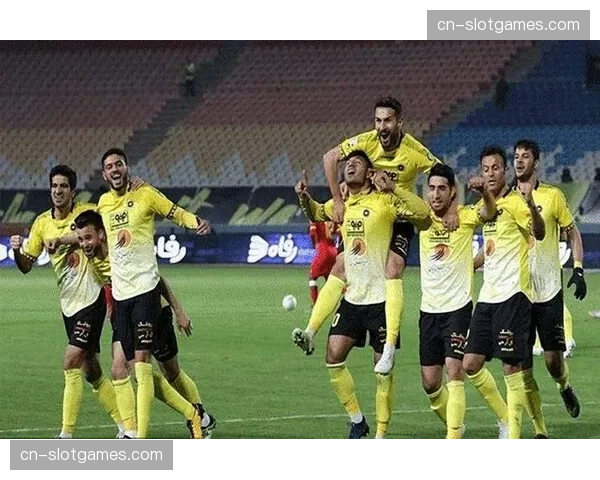 哈萨征服密集防守反击 对阵利雅得新月采取保守战术